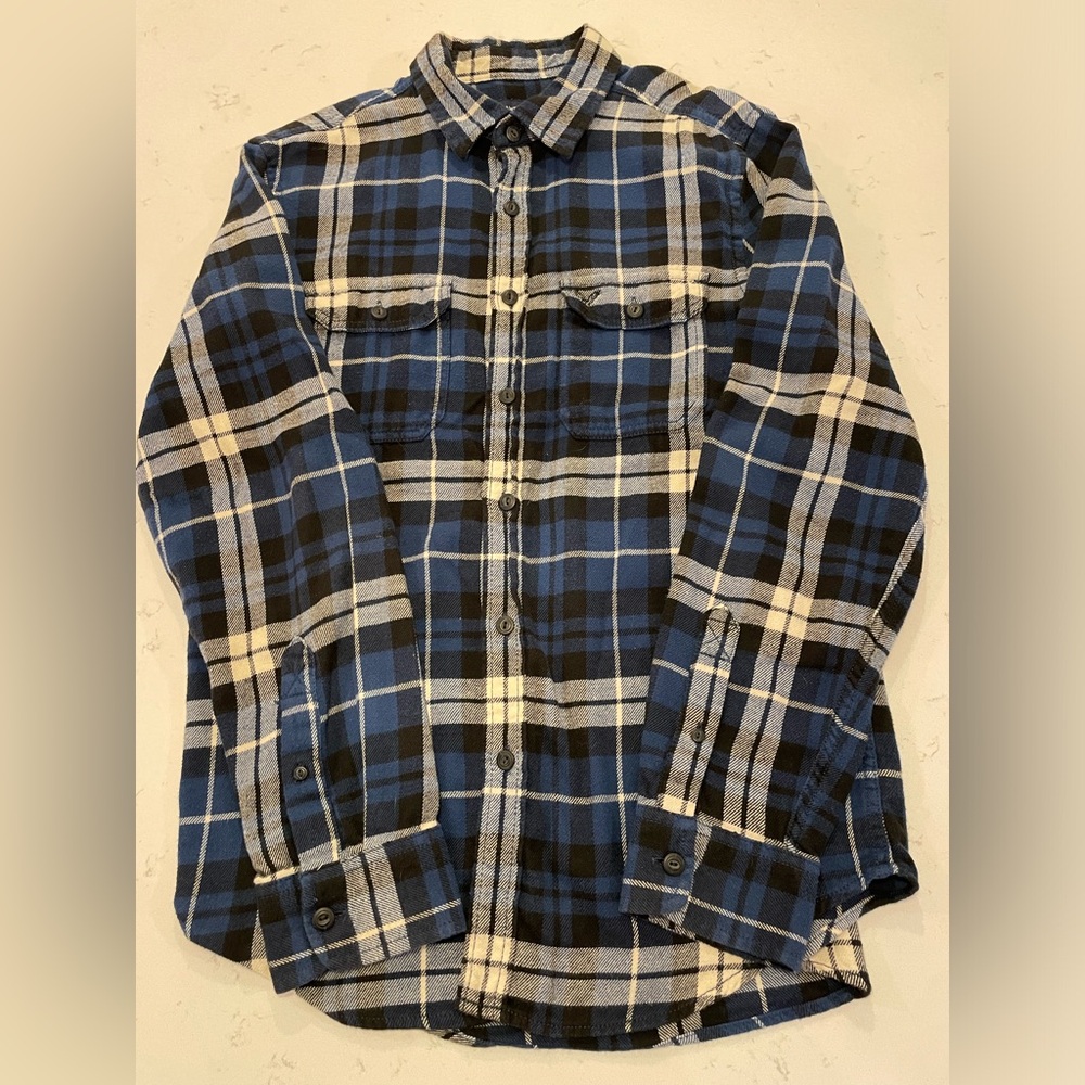 American Eagle men’s flannel button down shirt
